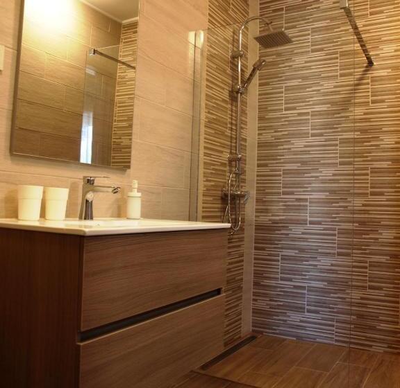 مبيت وإفطار Garden Club Panzió