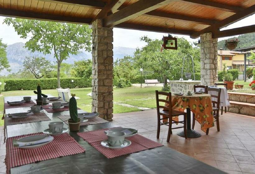 مبيت وإفطار Il Ciavattone Bed And Bike