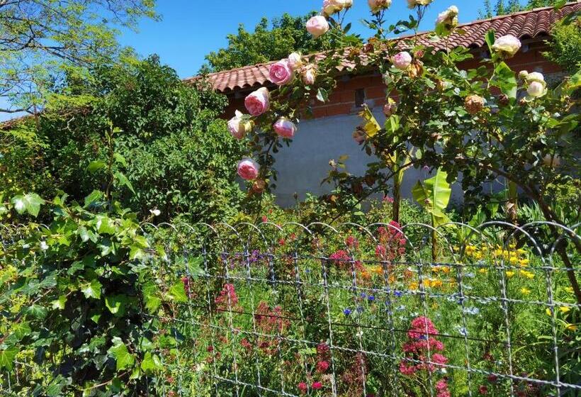 צימר Les Hauts De Grazac, Chambres Et Tables D Hôtes
