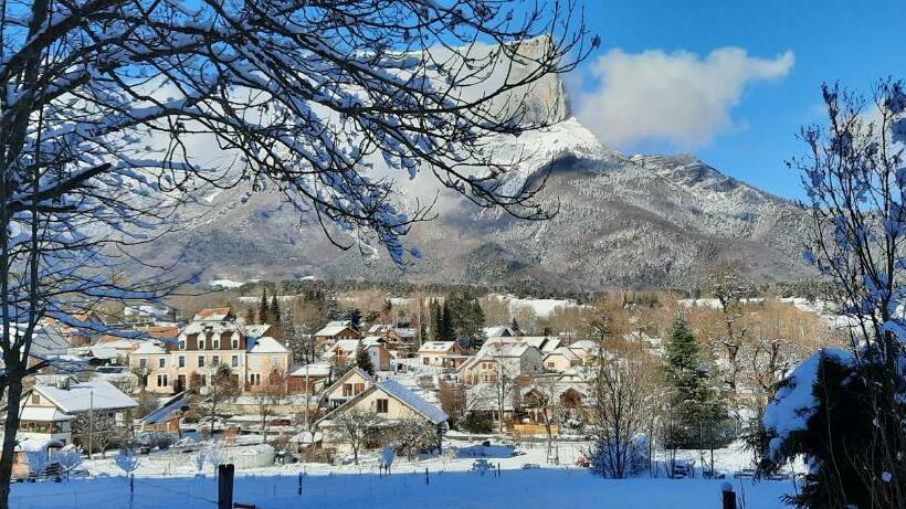 مبيت وإفطار Les Vagabonds Du Mont