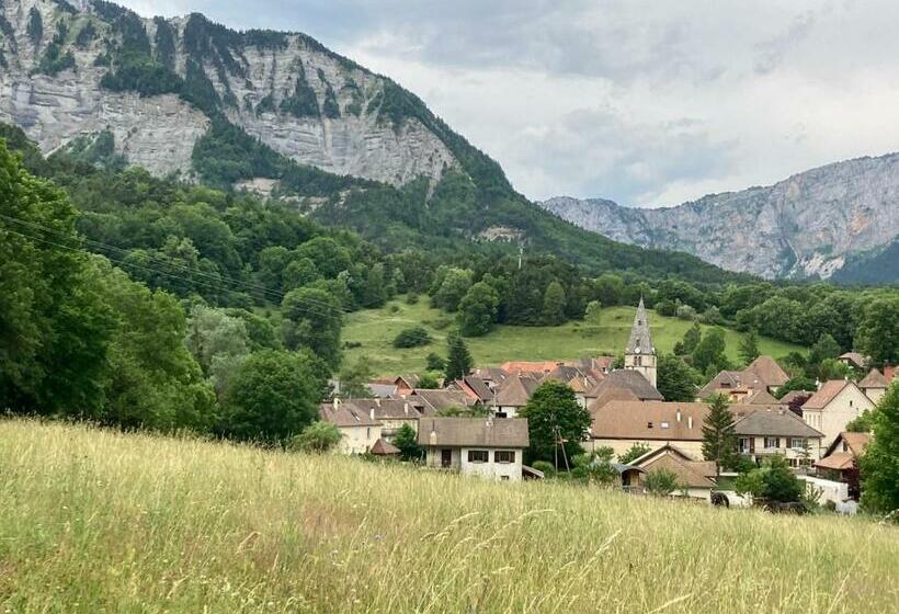 مبيت وإفطار Les Vagabonds Du Mont