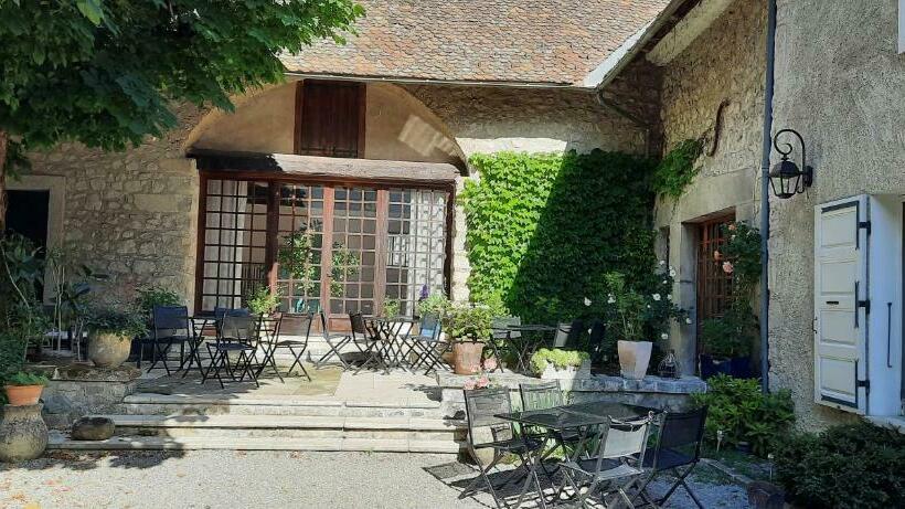 مبيت وإفطار Les Vagabonds Du Mont