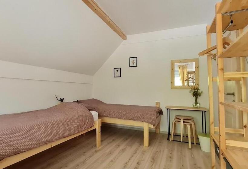 تختخواب و صبحانه Nona Bb