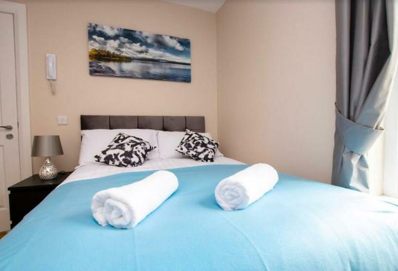 مبيت وإفطار Station 36