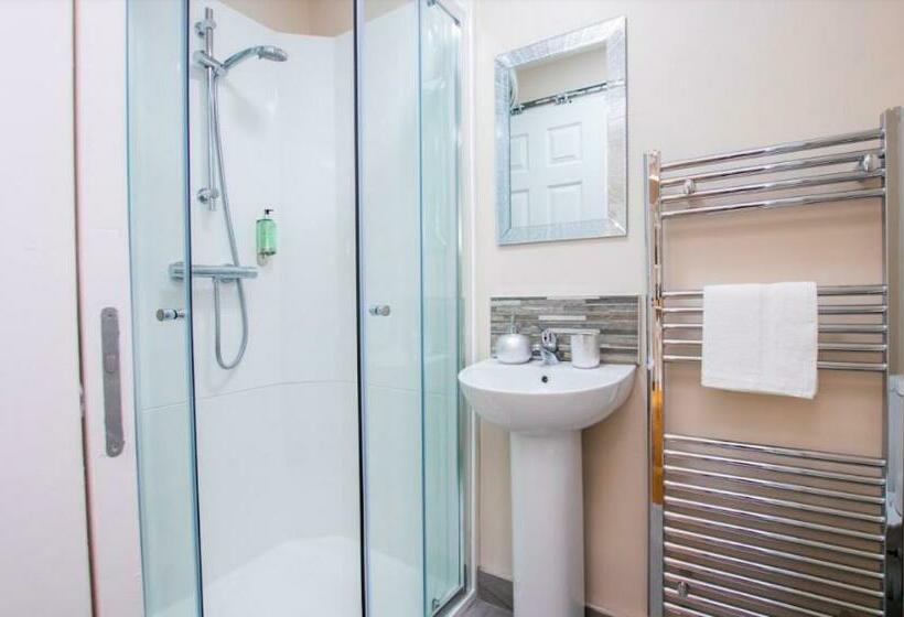 مبيت وإفطار Station 36