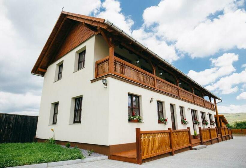 تختخواب و صبحانه Vendégváró Panzió