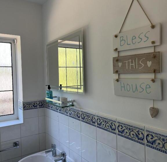 تختخواب و صبحانه Willingham House