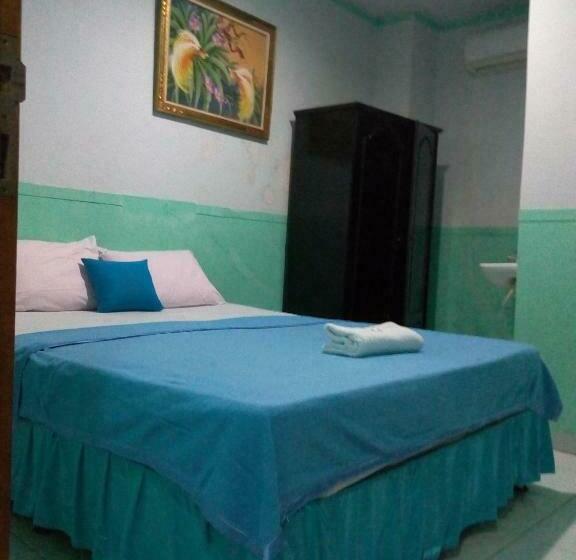 ホテル Wisma Favorite Makassar