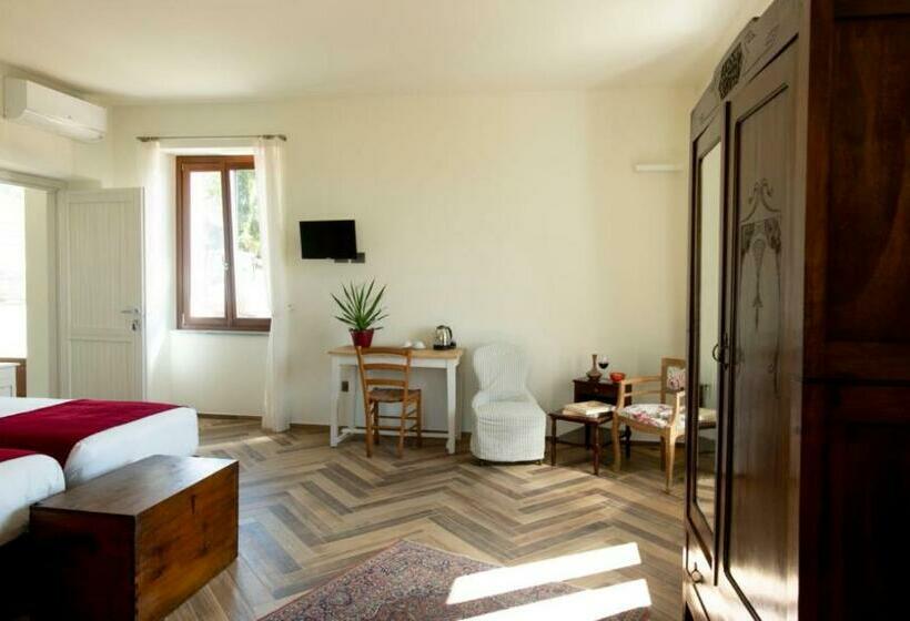 Le Vecchie Persiane   Bed & Breakfast