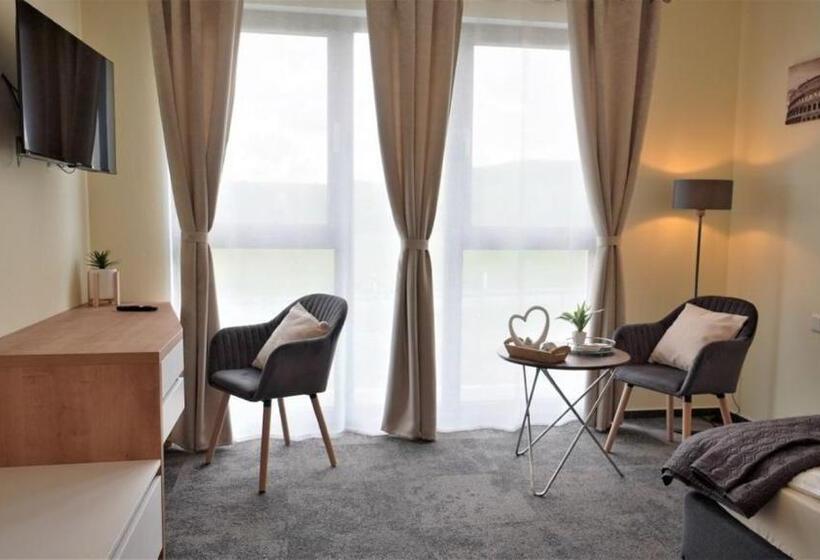 Likedaheim Apartments