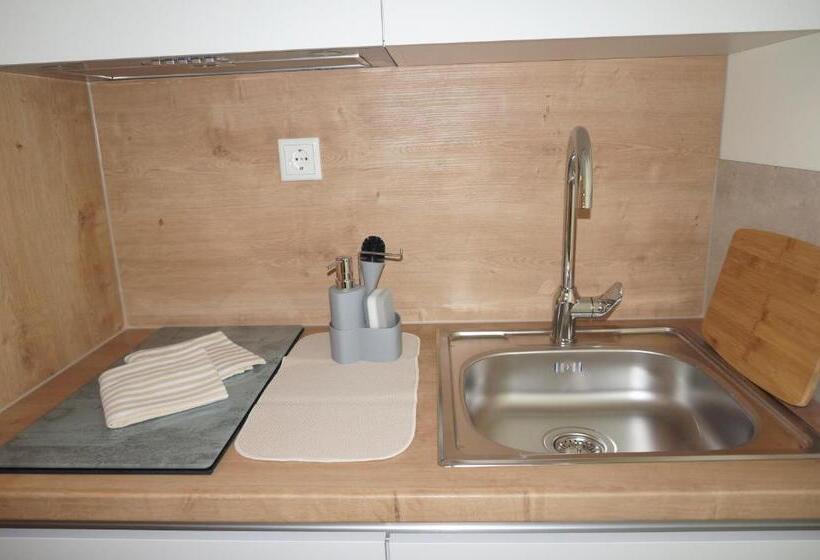 Likedaheim Apartments