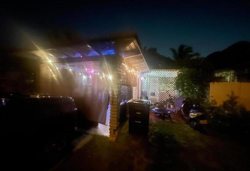 Miami Vibes Hostel Like Shared Room