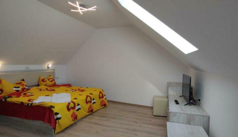 بنسيون Calypso Rooms