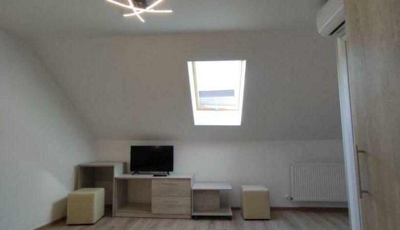 Пансион Calypso Rooms