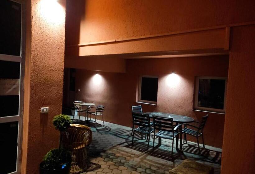 بنسيون Calypso Rooms
