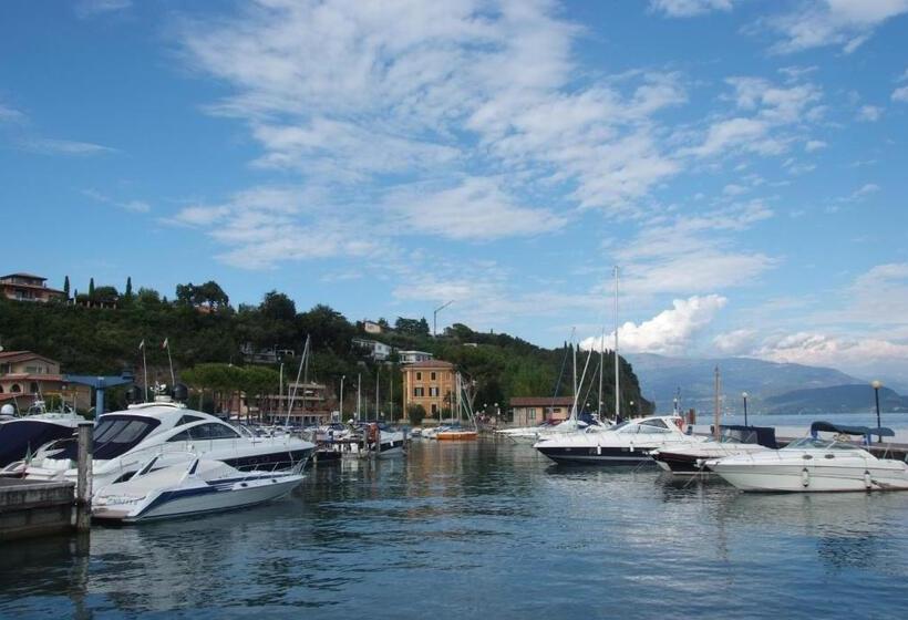 بنسيون Casa Giuli