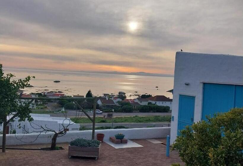 بنسيون Foot Loose & Fancy Free