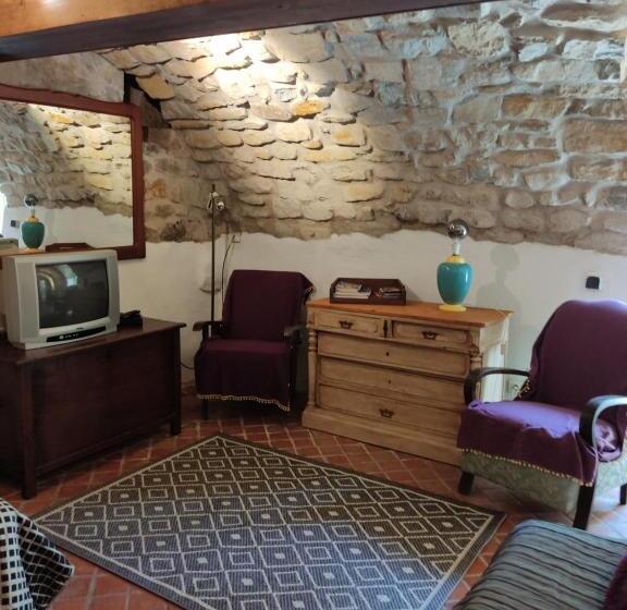 膳宿费 Ardèche Les Cigales, Studio Murier Piscine Partagée