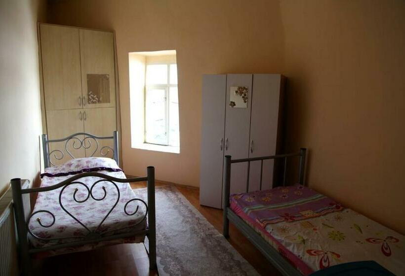 פנסיון Guest House Sunlight