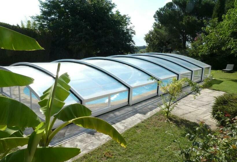 بنسيون Iaorana