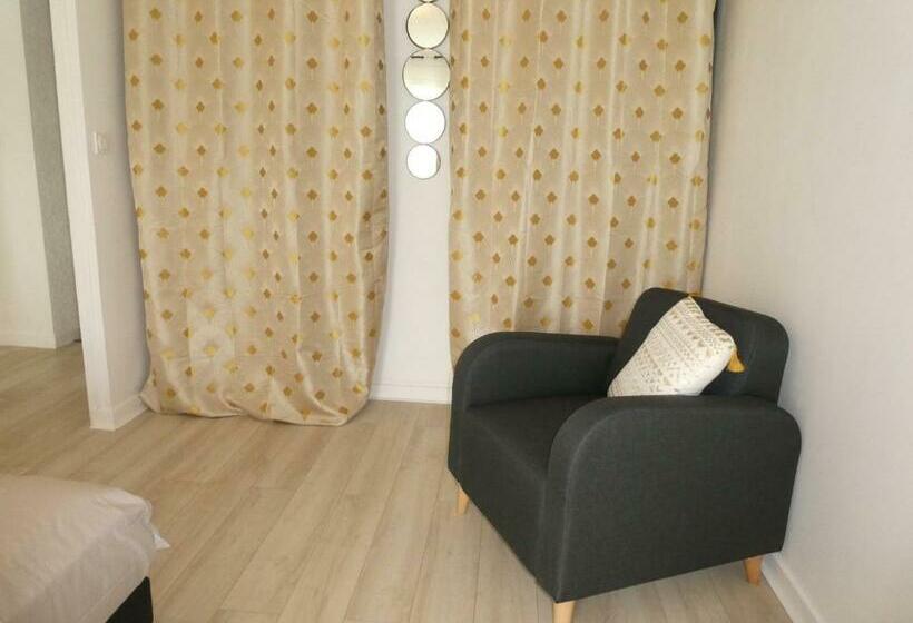 بنسيون Iaorana