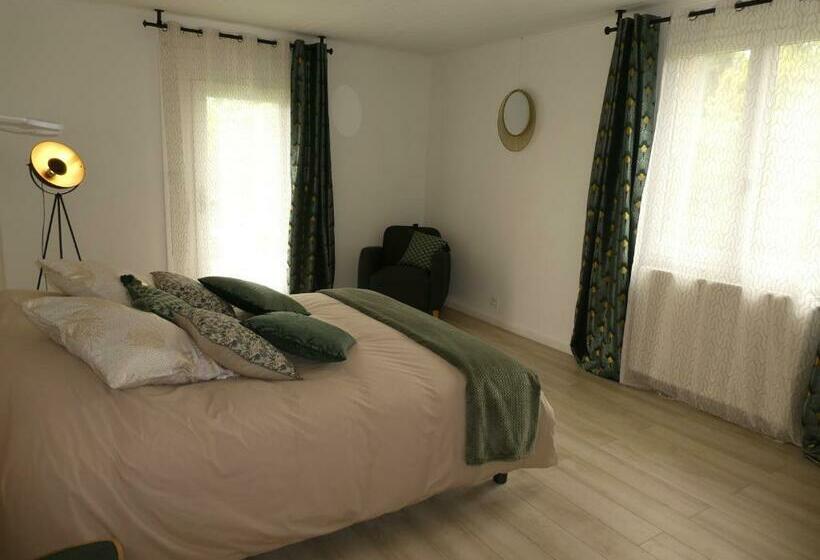 بنسيون Iaorana