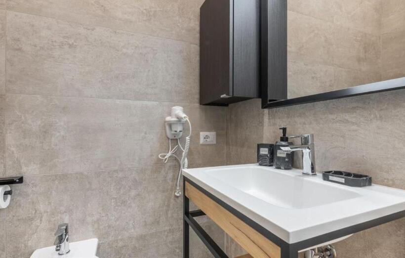 פנסיון Ichnusa Rooms