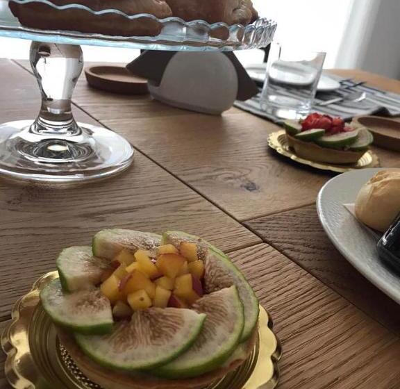 膳宿费 Le Rondini House