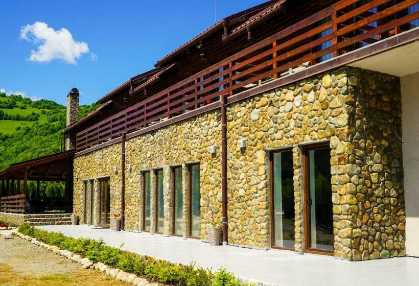 ペンション Montana 219