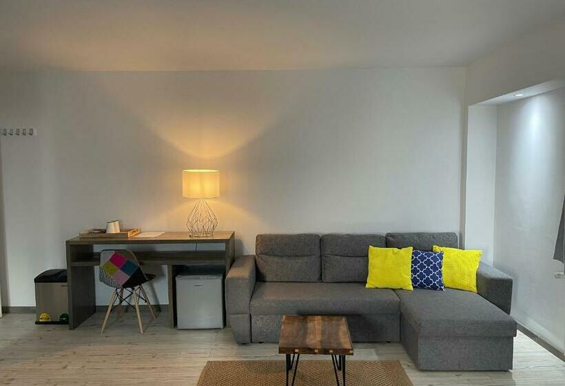 ペンション Montana 219