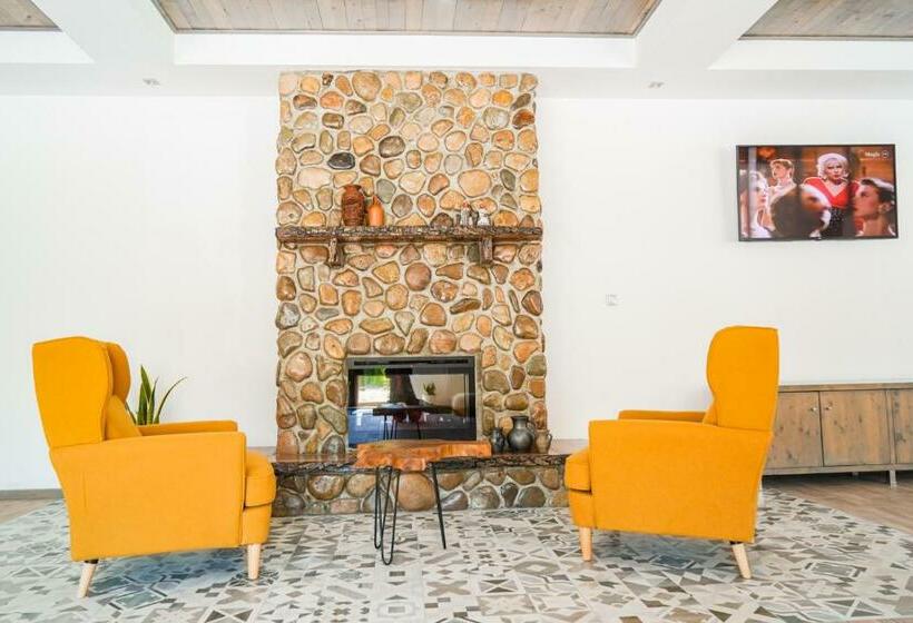 ペンション Montana 219