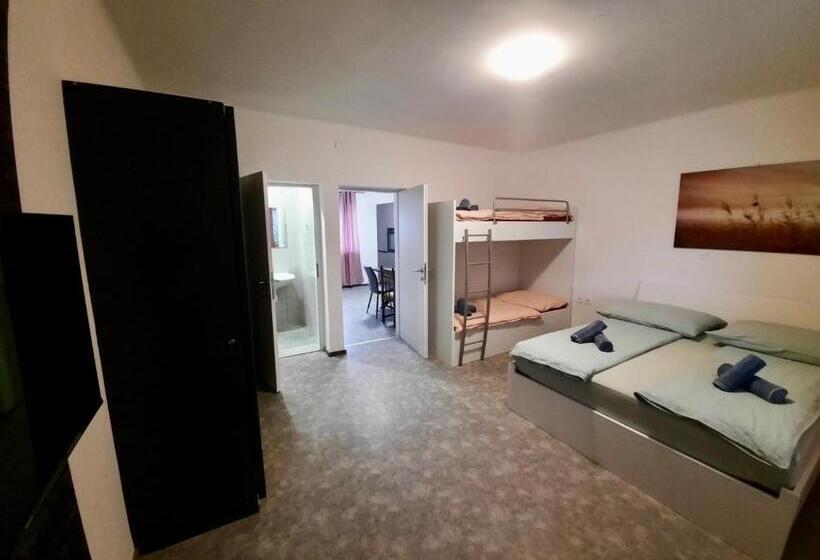 پانسیون Rooms Optim