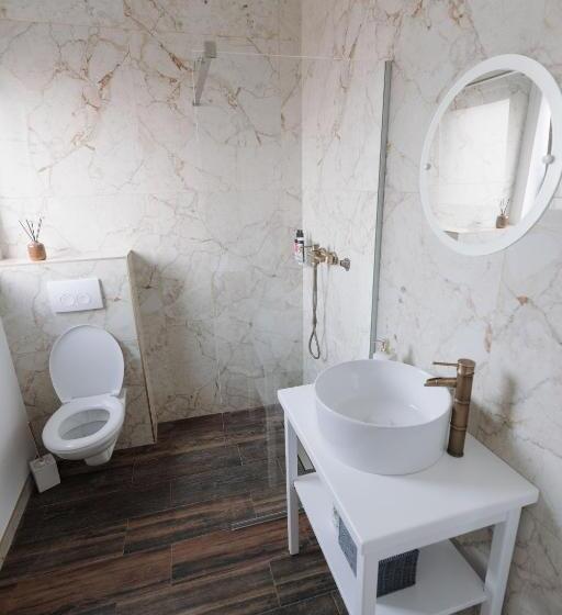 פנסיון The Corner50