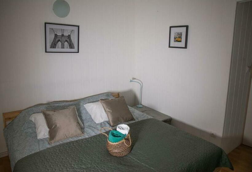 بنسيون Le St Honore