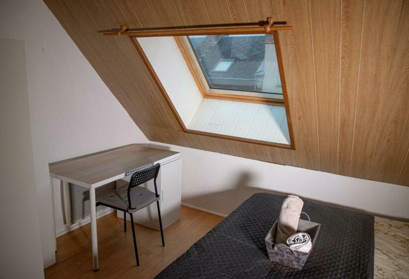 بنسيون Le St Honore