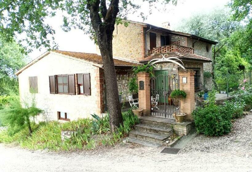 펜션 Tra Grilli E Cicale