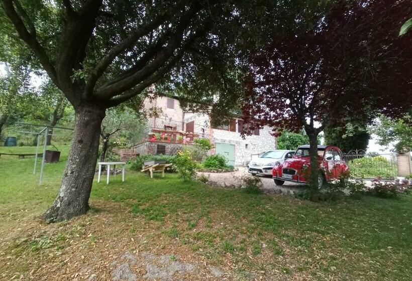 펜션 Tra Grilli E Cicale