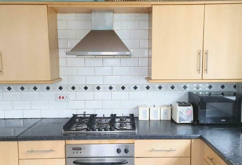 Stayeasy B&b In Trendy Heart Of London