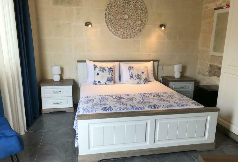 The Cloisters Bed And Breakfast