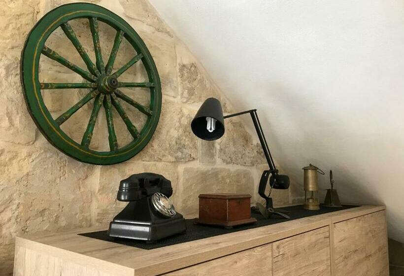 The Cloisters Bed And Breakfast