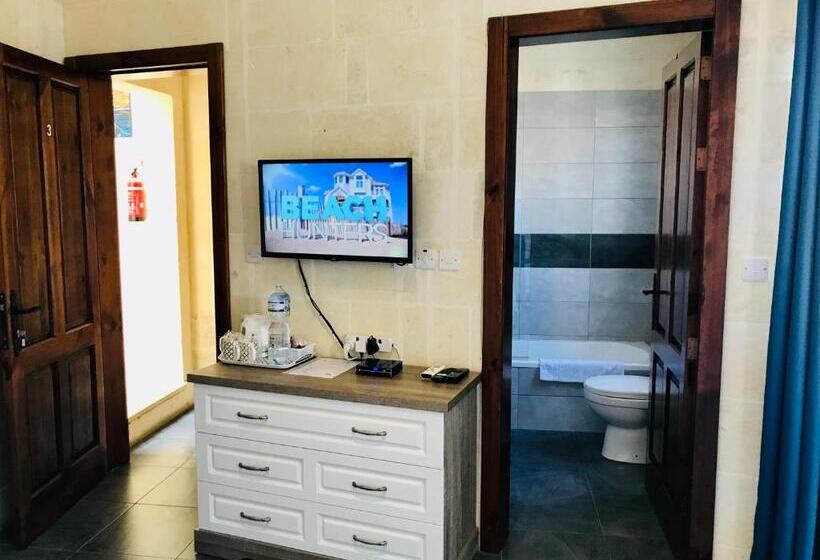 The Cloisters Bed And Breakfast