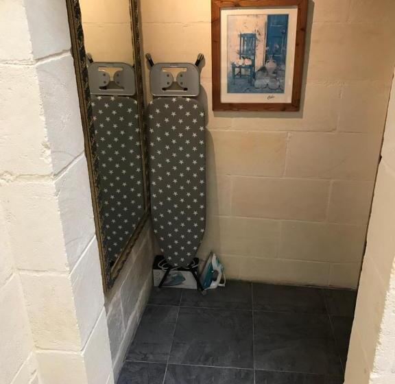 The Cloisters Bed And Breakfast