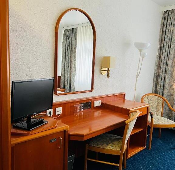 Общежитие Weller Kahl Am Main