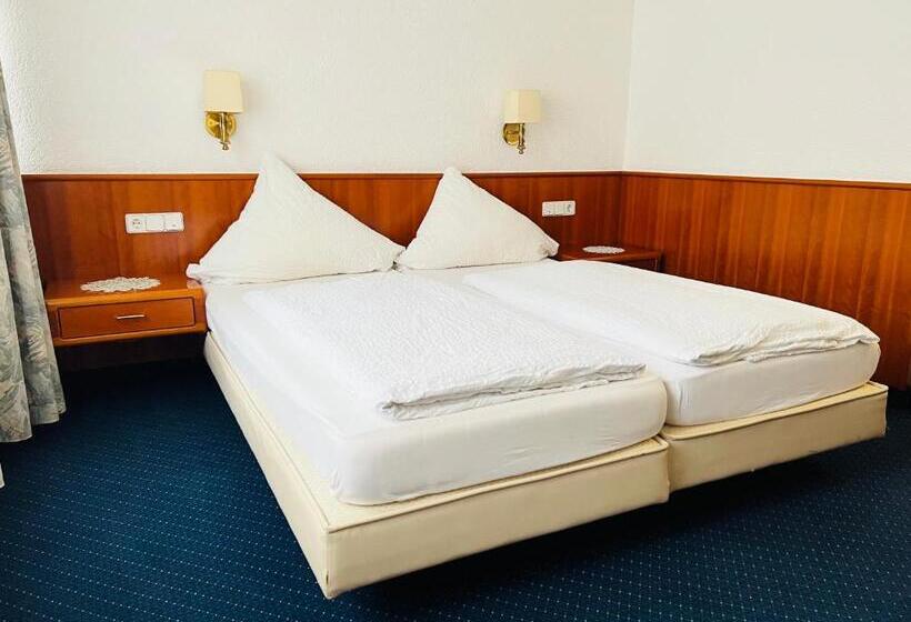 Общежитие Weller Kahl Am Main