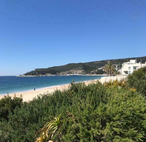 민박 Cosy Room With Bathroom And Private Access