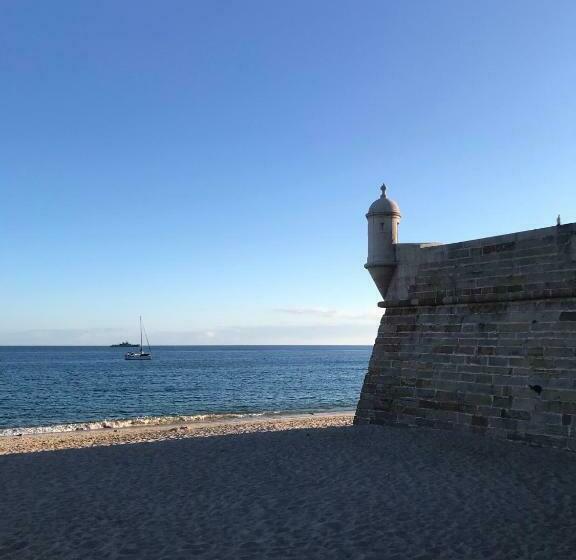 민박 Cosy Room With Bathroom And Private Access