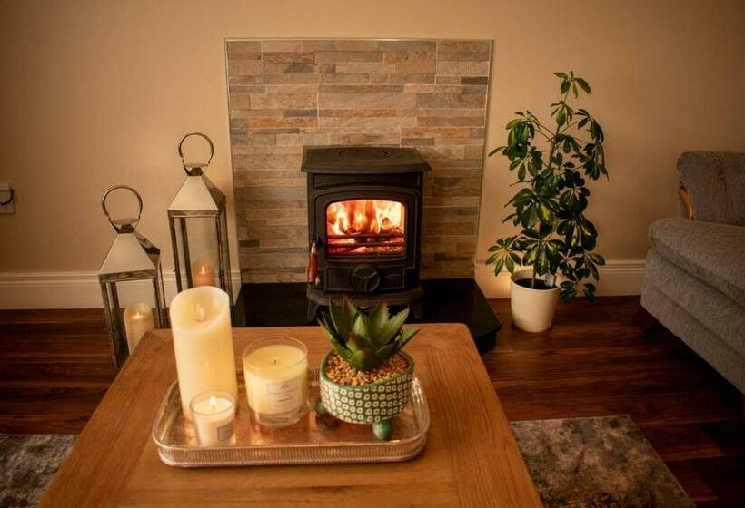 住宿加早餐 Drumlanaught Cottage Farnham