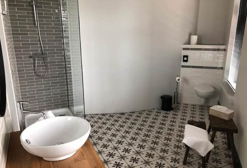 ベッドアンドブレックファースト La Posterie