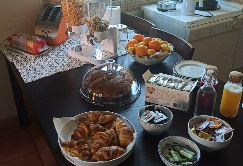 Bed and Breakfast La Quercia Di Massena