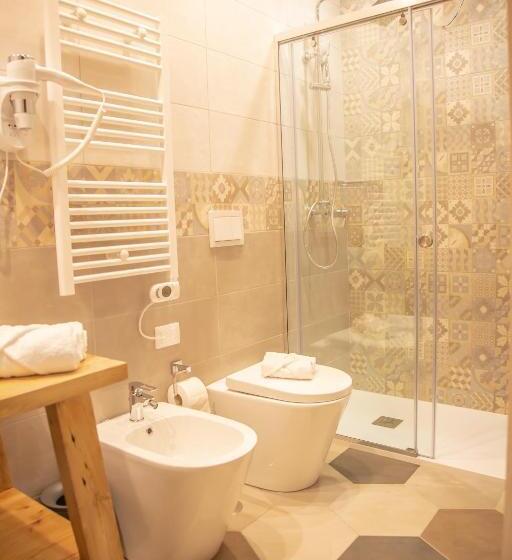 ベッドアンドブレックファースト La Rondine